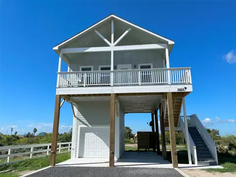 1059 Shady Ln, Gilchrist, TX 77617