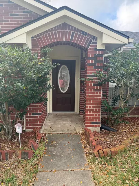 16611 Parliament Dr, Houston, TX 77083