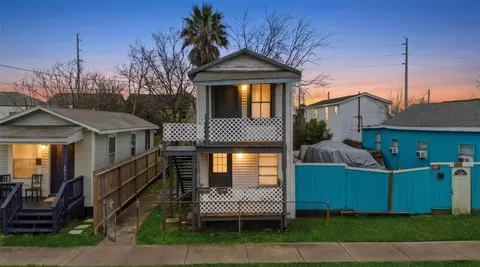 3913 Winnie St, Galveston, TX 77550