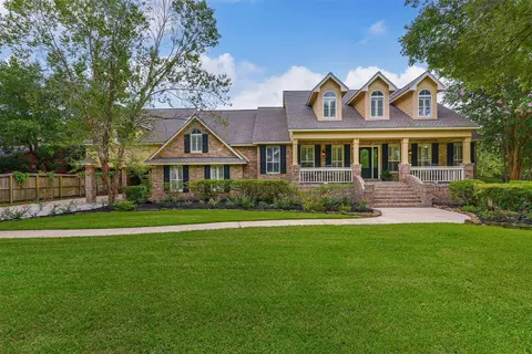 2102 Airline Dr, Friendswood, TX 77546