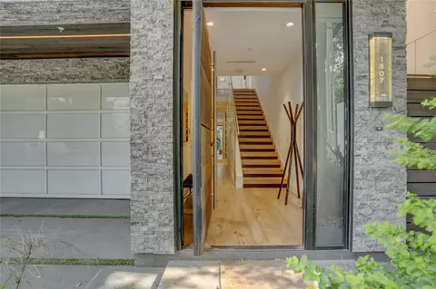 1807 Indiana St, Houston, TX 77019
