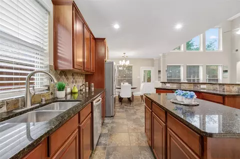 Kitchen - 2915 Firewalk Trce, Katy, TX 77494 photo 2 of 4