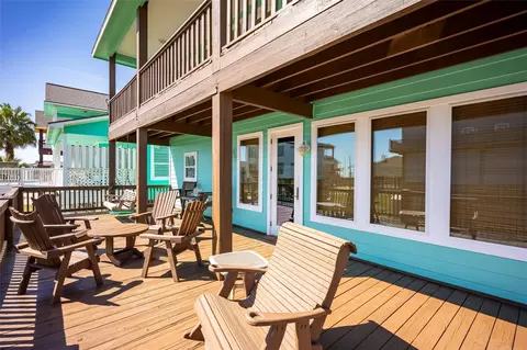 110 Ocean View Dr, Port Bolivar, TX 77650