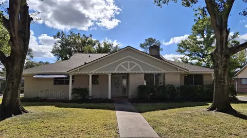 7807 Bellerive Dr, Houston, TX 77036