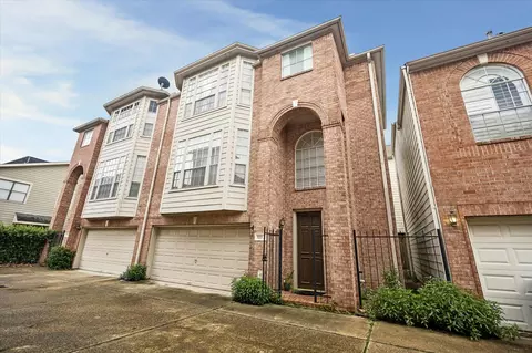 5213 Blossom St #A, Houston, TX 77007