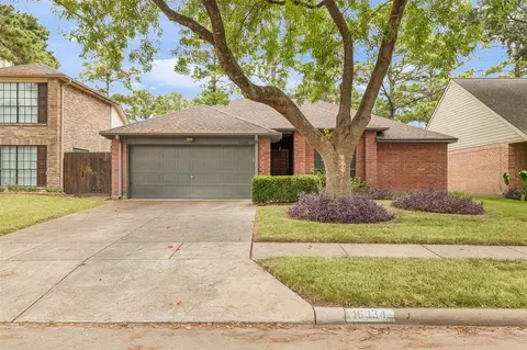 16334 Chimneystone Dr, Houston, TX 77095