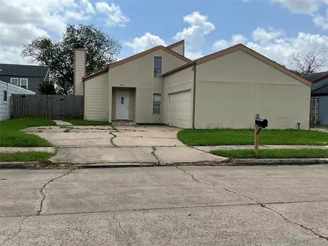 11111 Petworth Dr, Houston, TX 77072
