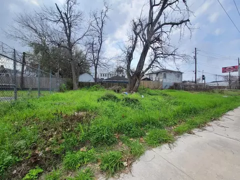 0 N Loop E, Houston, TX 77008 photo 2