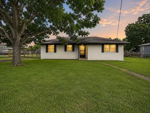 3506 W Cedar Bayou Lynchburg Rd, Baytown, TX 77521