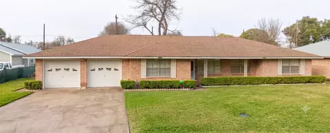903 E Spreading Oak Dr, Houston, TX 77076