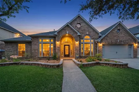 2818 Red Maple Dr, Katy, TX 77494