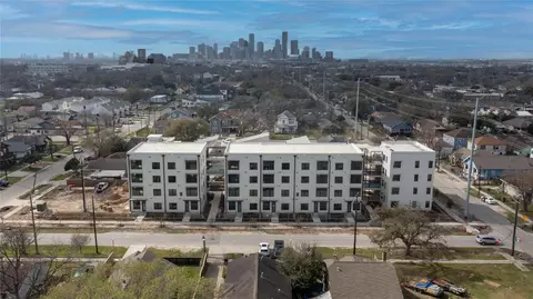 114 Delmar St #407, Houston, TX 77011