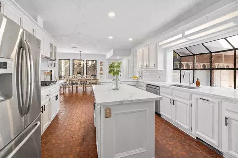 Kitchen - 16023 Mickleham Dr, Spring, TX 77379 photo 5 of 6