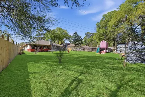 Exterior - 6203 Sunnygate Dr, Spring, TX 77373 photo 5 of 6