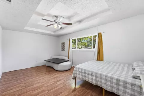 Bedroom - 6203 Sunnygate Dr, Spring, TX 77373 photo 2 of 6