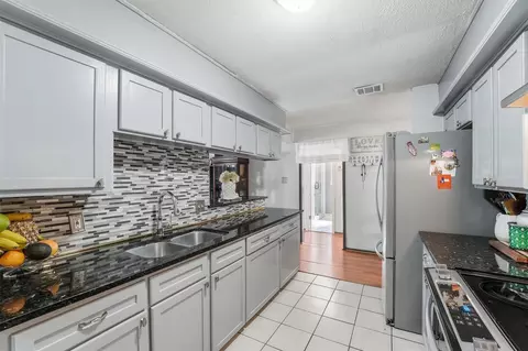 Kitchen - 6203 Sunnygate Dr, Spring, TX 77373 photo 1 of 2