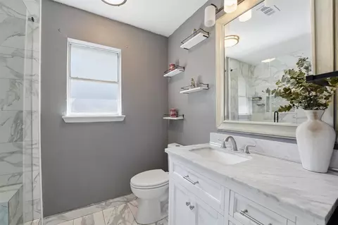Bath - 6203 Sunnygate Dr, Spring, TX 77373 photo 1 of 3