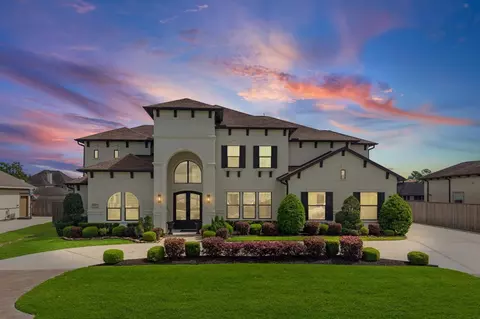 3 Dominion Ct, Friendswood, TX 77546