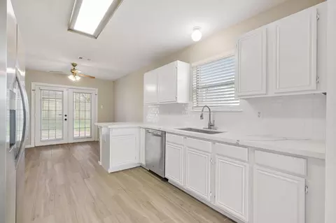 Kitchen - 28931 Sedgefield St, Spring, TX 77386 photo 2 of 3
