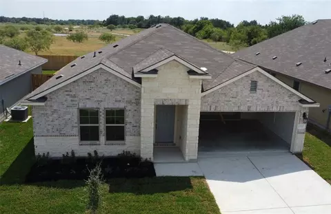 2122 Chief St, Bryan, TX 77807 photo 1