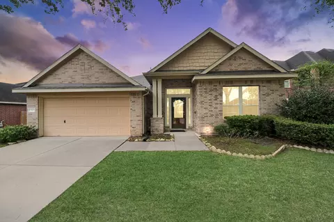 7107 Grants Hollow Ln, Richmond, TX 77407