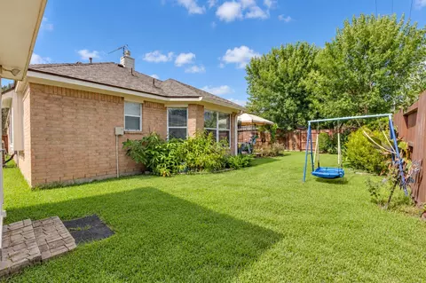 Exterior - 24530 Fort Path Dr, Spring, TX 77373 photo 5 of 9