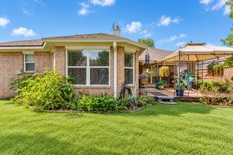 Exterior - 24530 Fort Path Dr, Spring, TX 77373 photo 7 of 9