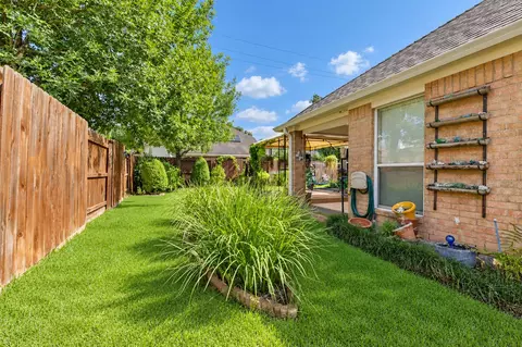 Exterior - 24530 Fort Path Dr, Spring, TX 77373 photo 9 of 9