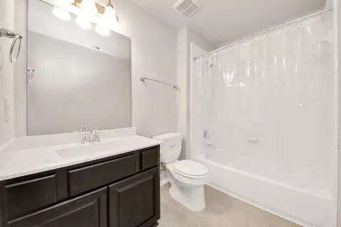 Bath - 8131 Black Percher St, Conroe, TX 77385 photo 3 of 5