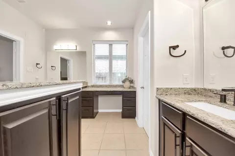 Bath - 8131 Black Percher St, Conroe, TX 77385 photo 2 of 5