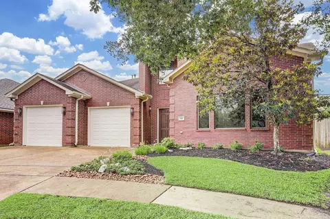 412 Live Oak Ln, Friendswood, TX 77546