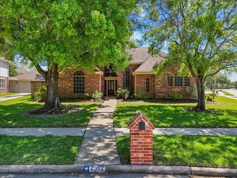 2502 Lakeside Dr, Seabrook, TX 77586