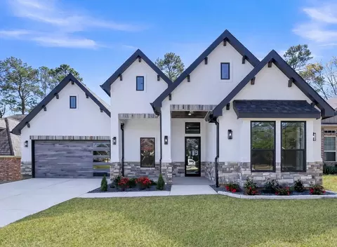 213 Woodside Ln, Montgomery, TX 77356