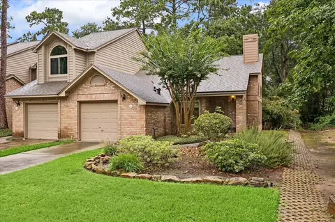 46 Lakeridge Dr, The Woodlands, TX 77381