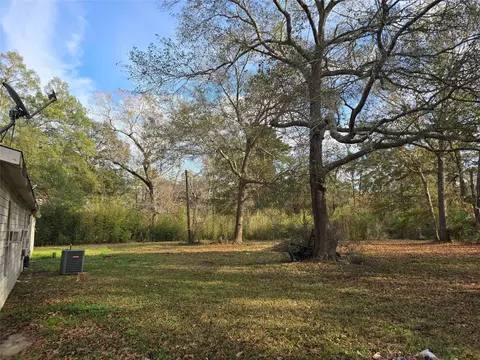 17693 Rhonda Ln, Montgomery, TX 77316