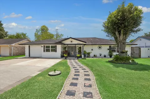 6014 Josephine St, Pearland, TX 77584