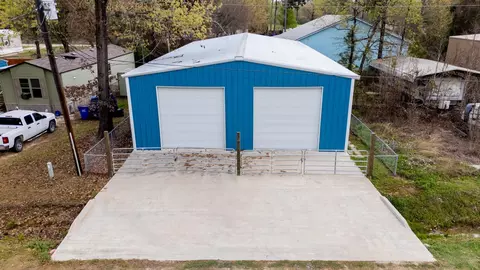 381 Antigua Dr, Point Blank, TX 77364