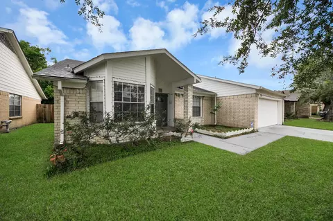 12423 Tambourine Dr, Stafford, TX 77477