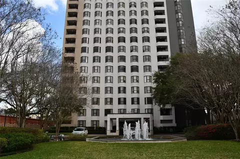 651 Bering Dr #1903, Houston, TX 77057