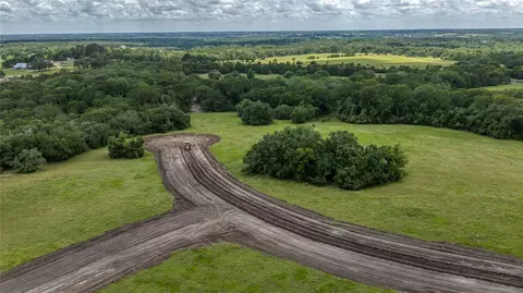 23 Ridgewood Ln, Brenham, TX 77833