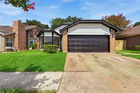 7315 Puerta Vallarta Dr, Houston, TX 77083