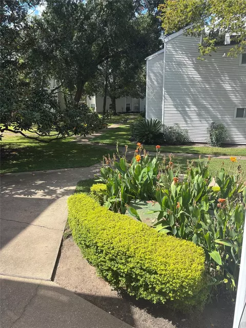 9809 Richmond Ave #A14, Houston, TX 77042