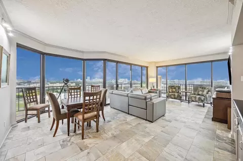 3350 Mccue Rd #1504, Houston, TX 77056