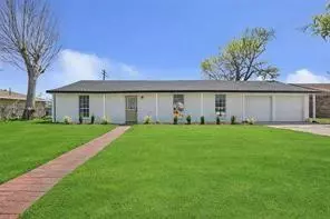 715 Pamela Dr, Baytown, TX 77521