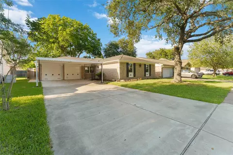 13414 Linden St, Sugar Land, TX 77498