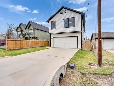 Exterior - 8029 Ritz St, Houston, TX 77028 photo 4 of 4