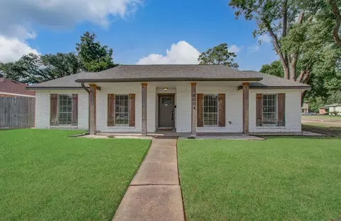2002 Seagate Ln, Houston, TX 77062