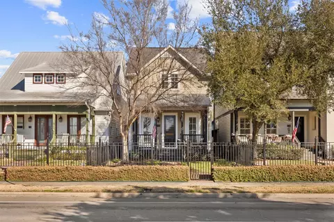 8758 Kempwood Dr, Houston, TX 77080