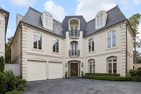 22 Eaton Sq, Houston, TX 77027