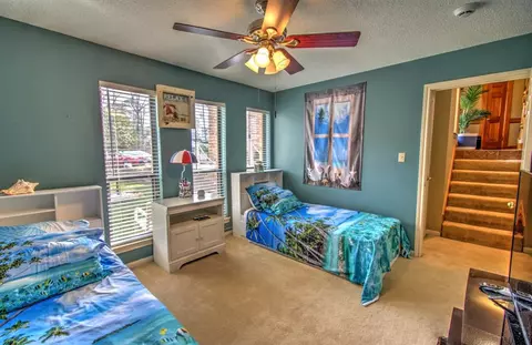 Bedroom - 52 Cherry Hill Dr, Conroe, TX 77304 photo 4 of 6